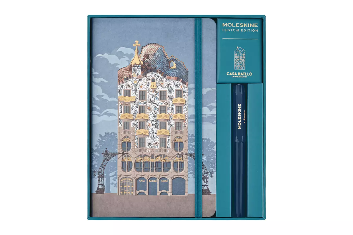 Een Moleskine Casa Batllò Custom Edition Notebook + Kaweco Ballpoint LE Set koop je bij Moleskine.nl